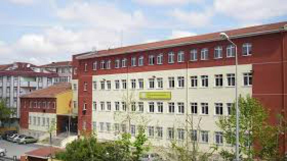 Bahçelievler Şehit Osman Yıldız Mesleki ve Teknik Anadolu Lisesi Fotoğrafı